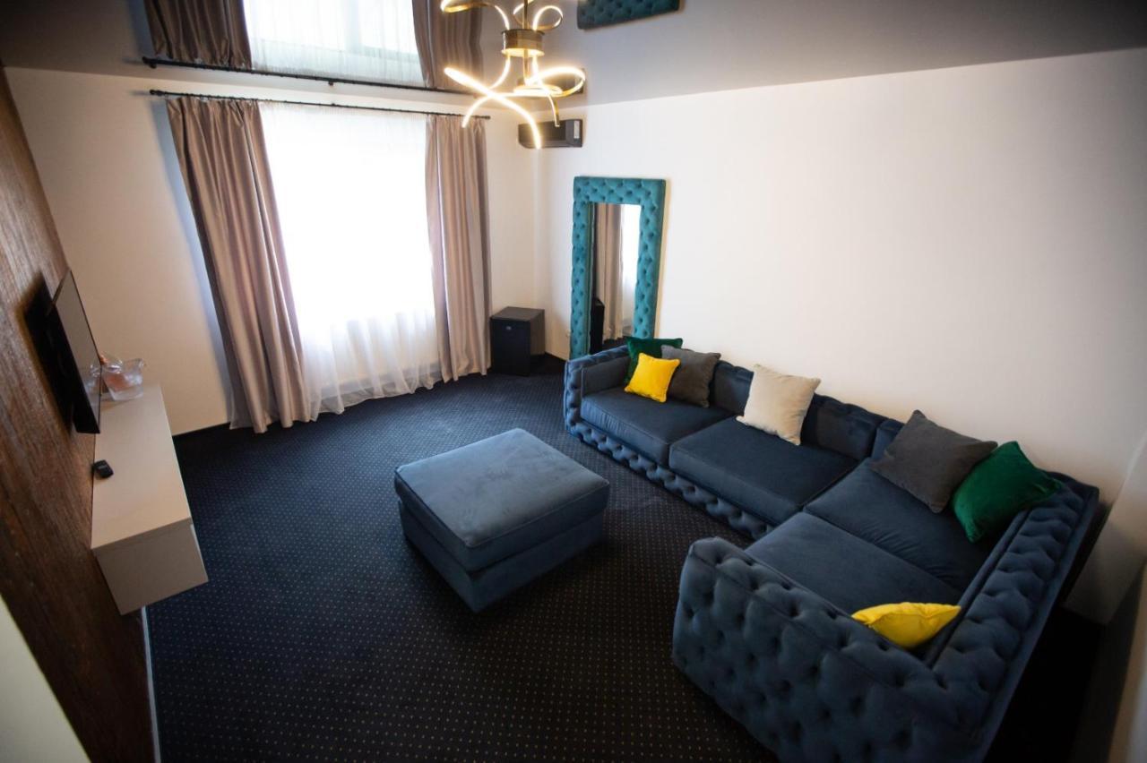מלון Târgu Jiu Renato House מראה חיצוני תמונה