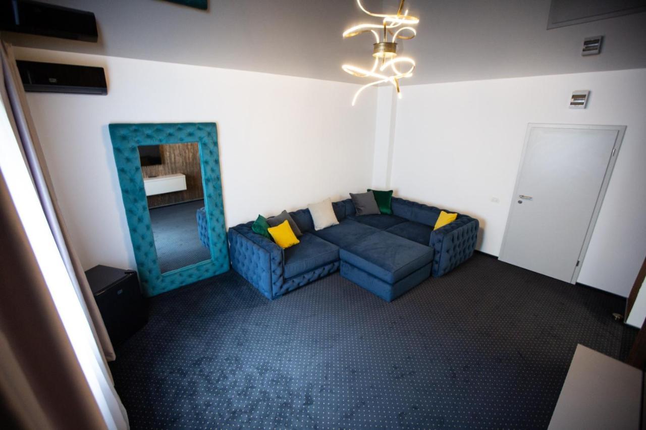 מלון Târgu Jiu Renato House מראה חיצוני תמונה