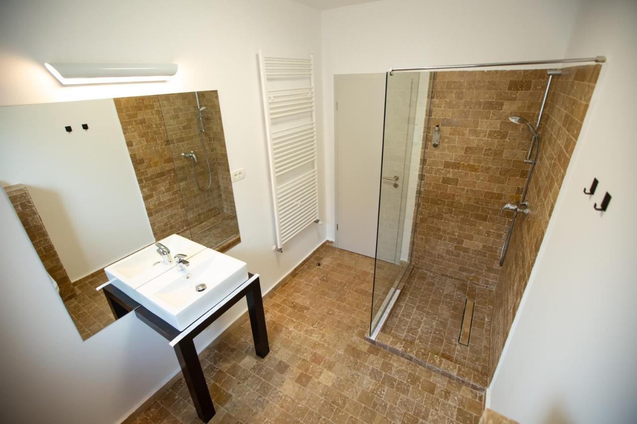 מלון Târgu Jiu Renato House מראה חיצוני תמונה