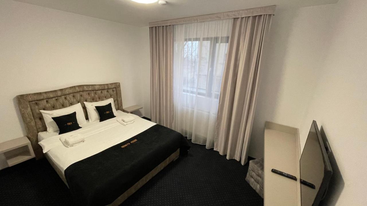 מלון Târgu Jiu Renato House מראה חיצוני תמונה