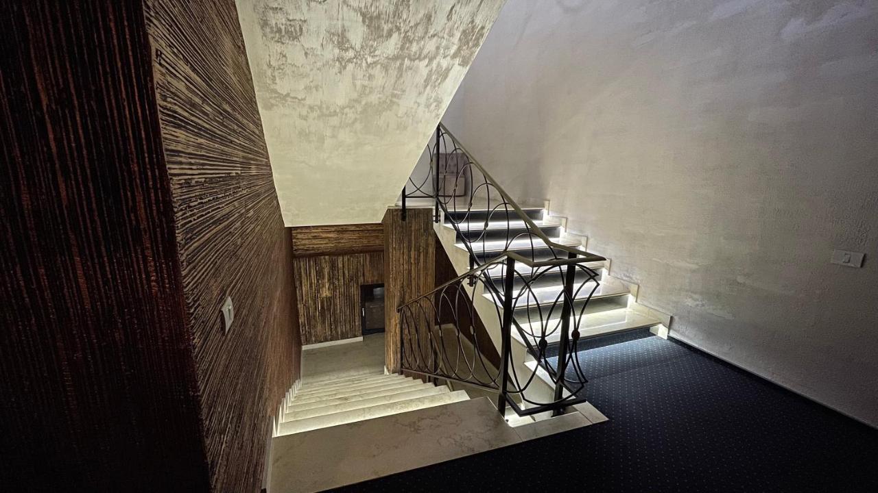 מלון Târgu Jiu Renato House מראה חיצוני תמונה
