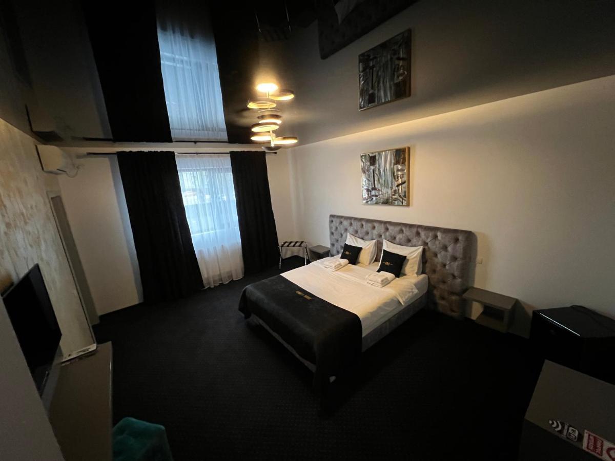 מלון Târgu Jiu Renato House מראה חיצוני תמונה